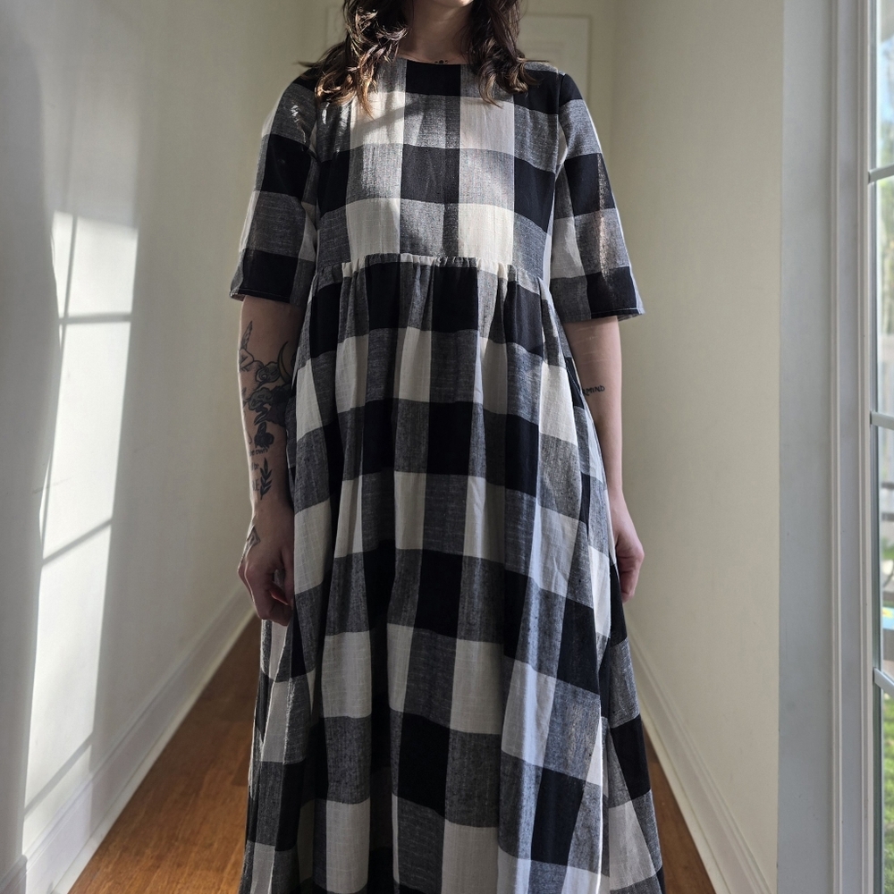Adorable Checkered Dress L - Picture 3 of 5